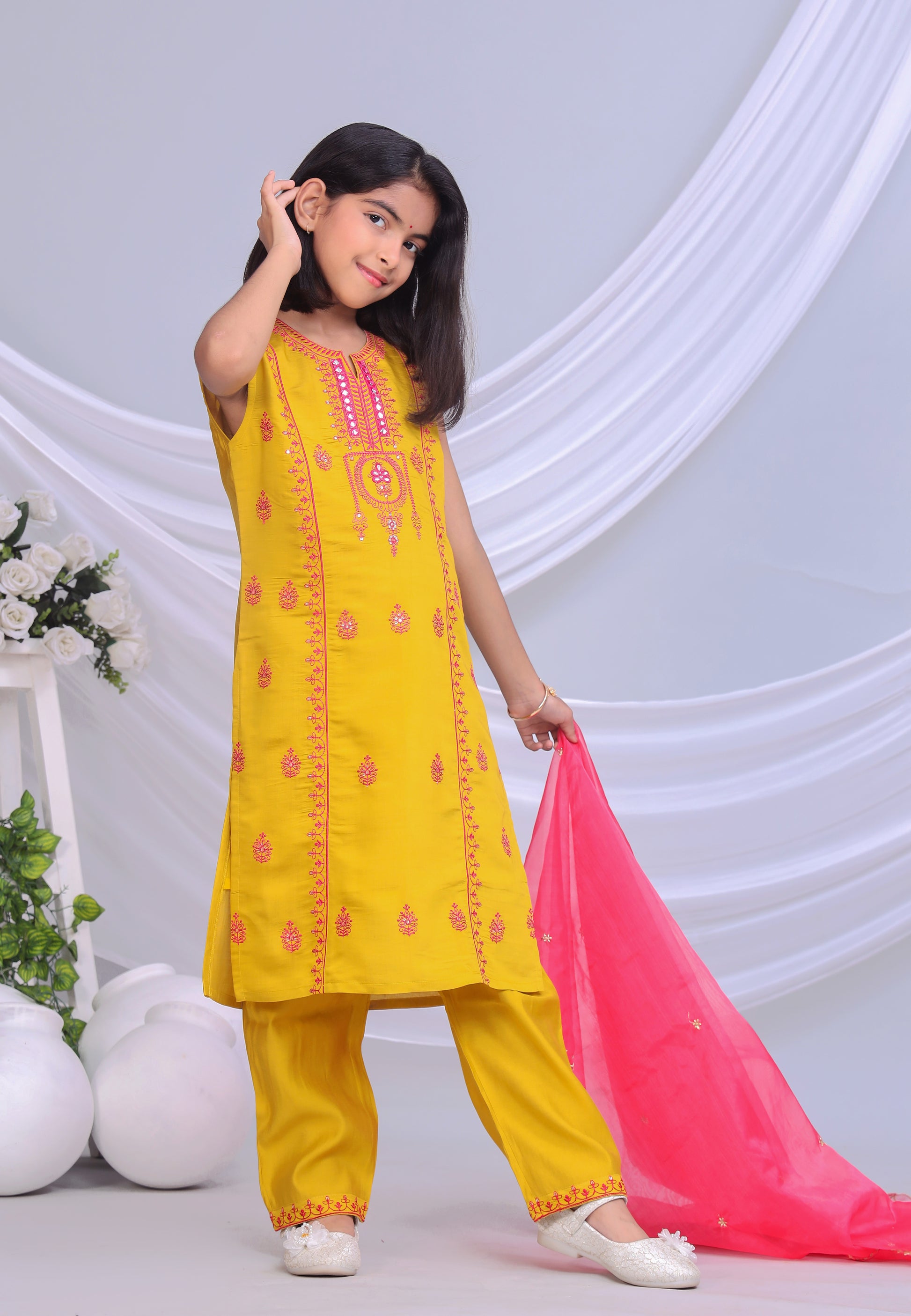 Misbis Girl's Embroidery Sleeveless Kurta Plazzo And Dupatta Set
