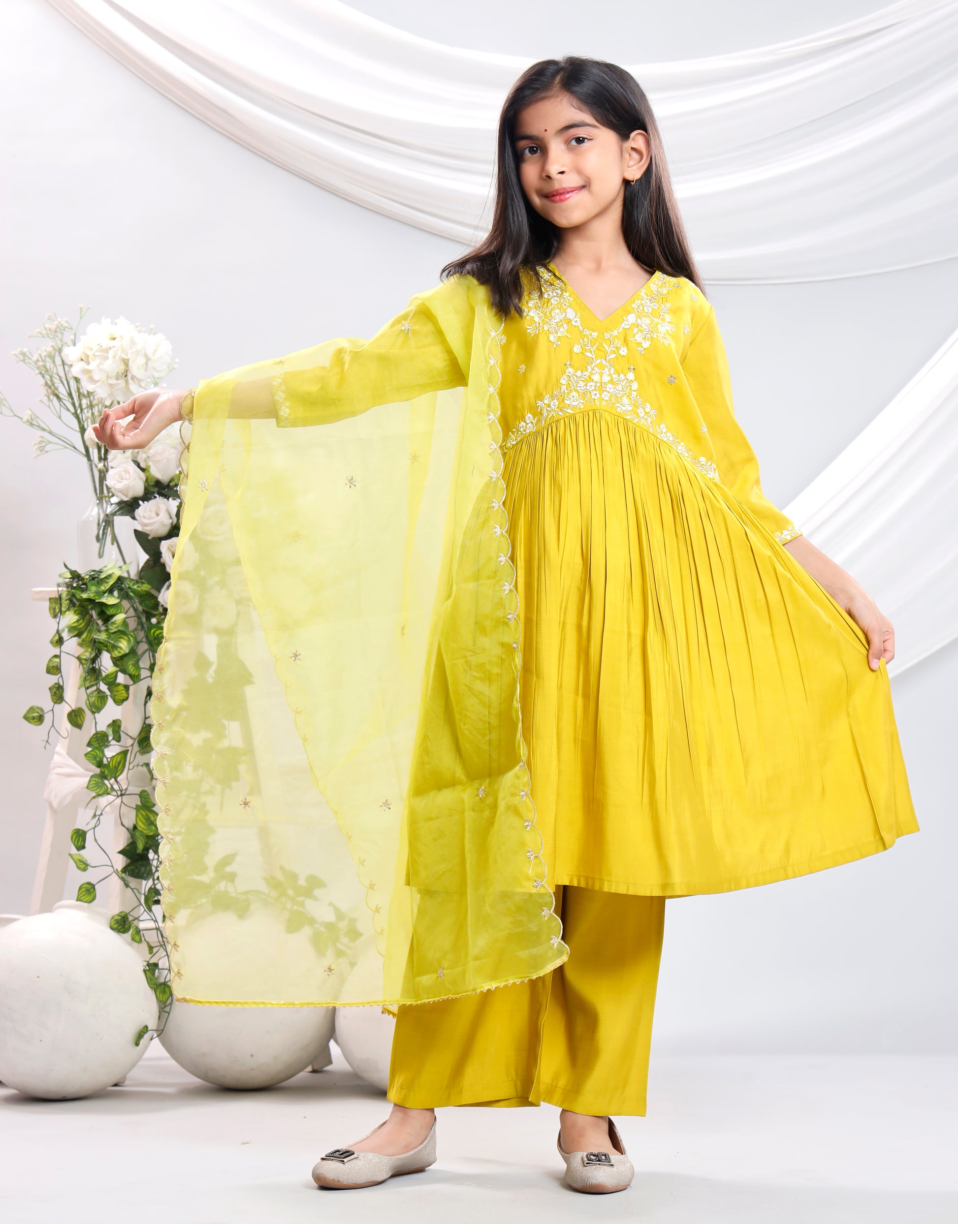 Misbis Girl's Embroidery Kurta Plazzo And Dupatta Set