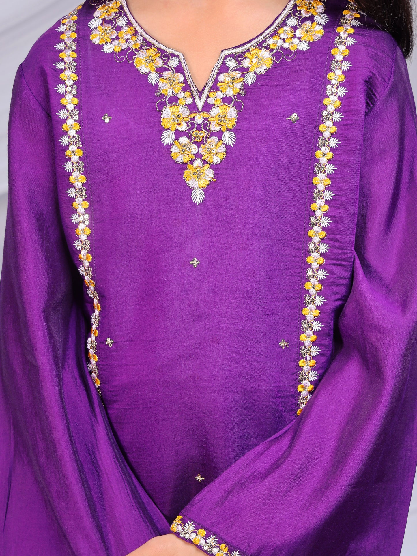 Misbis Girl's Embroidery Kurta Plazzo And Dupatta Set