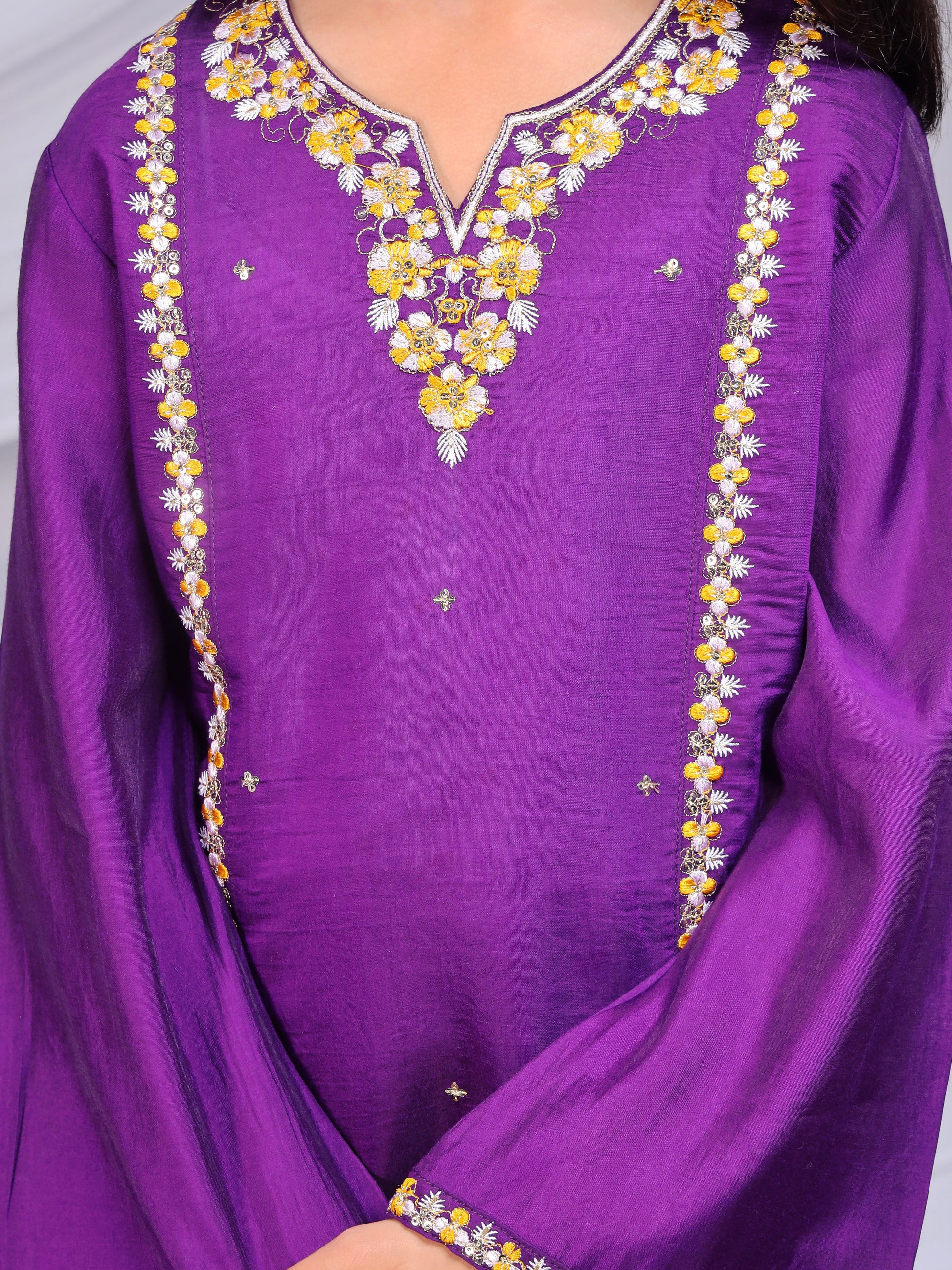 Misbis Girl's Embroidery Kurta Plazzo And Dupatta Set