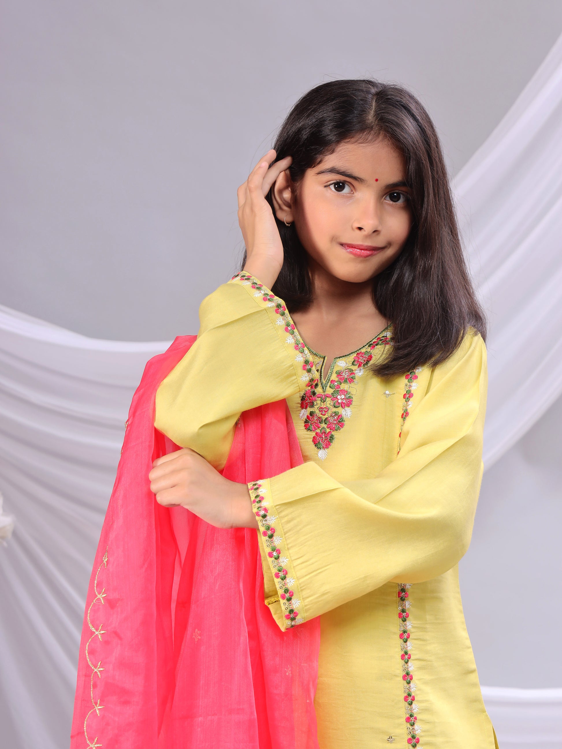 Misbis Girl's Embroidery Kurta Plazzo And Dupatta Set