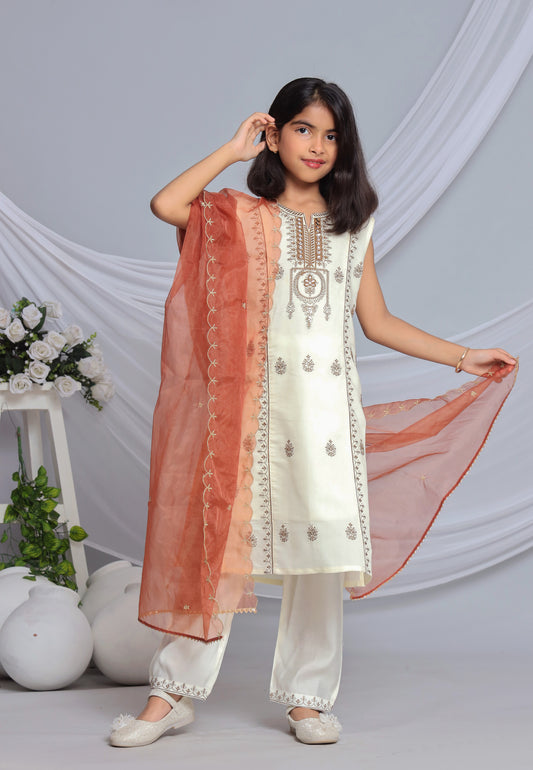Misbis Girl's Embroidery Sleeveless Kurta Plazzo And Dupatta Set