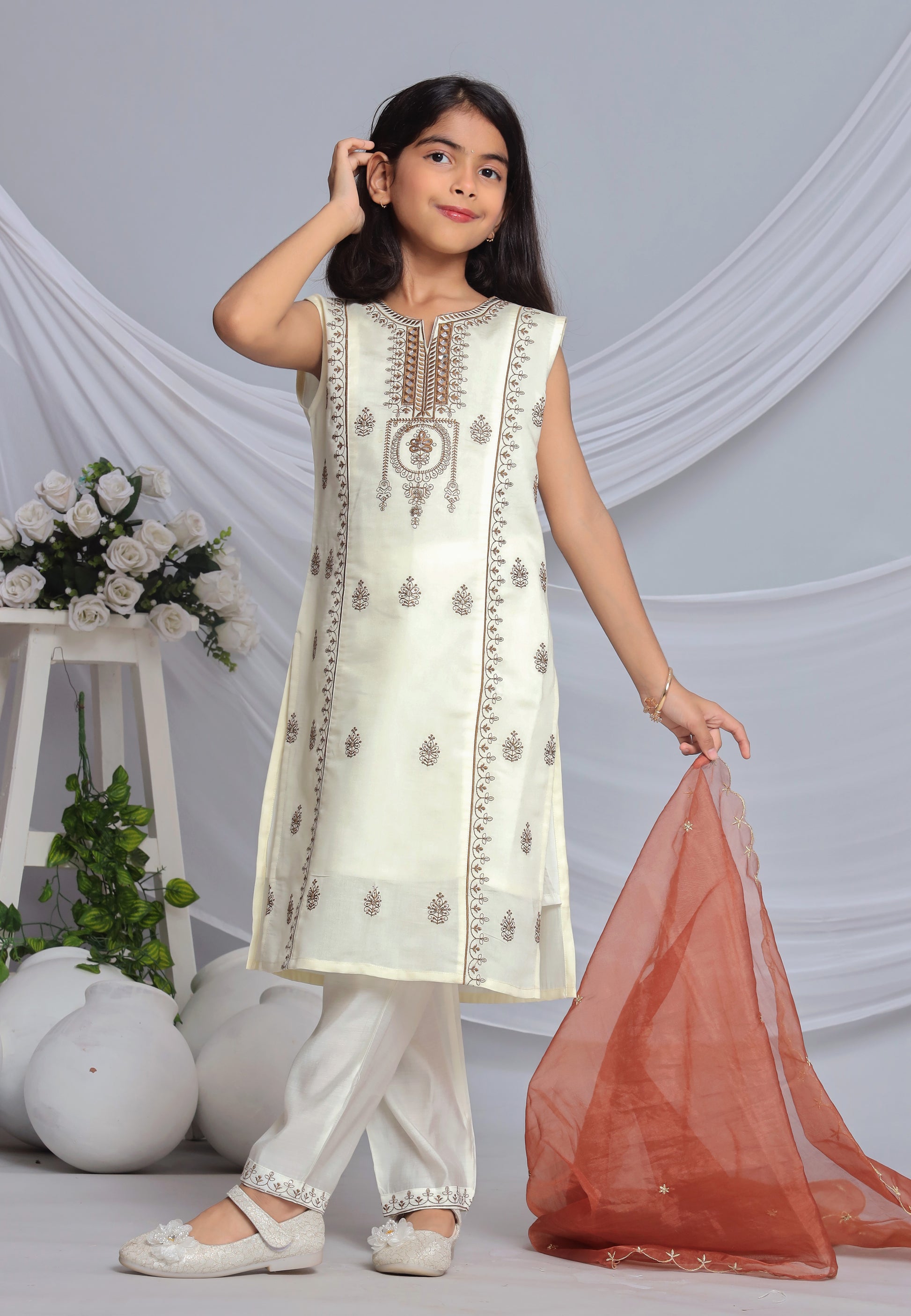 Misbis Girl's Embroidery Sleeveless Kurta Plazzo And Dupatta Set