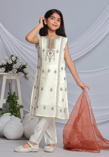Misbis Girl's Embroidery Sleeveless Kurta Plazzo And Dupatta Set