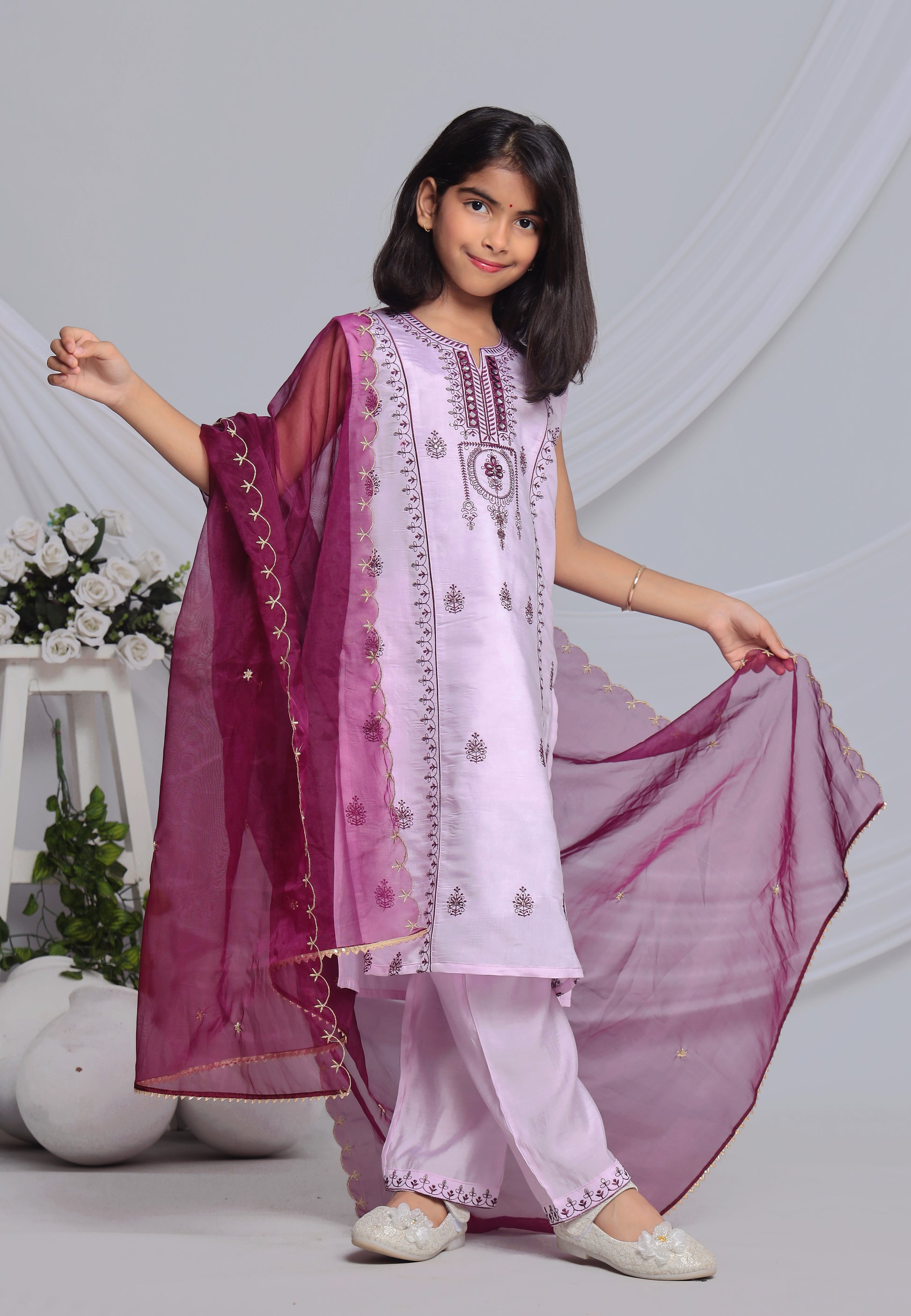 Misbis Girl's Embroidery Sleeveless Kurta Plazzo And Dupatta Set