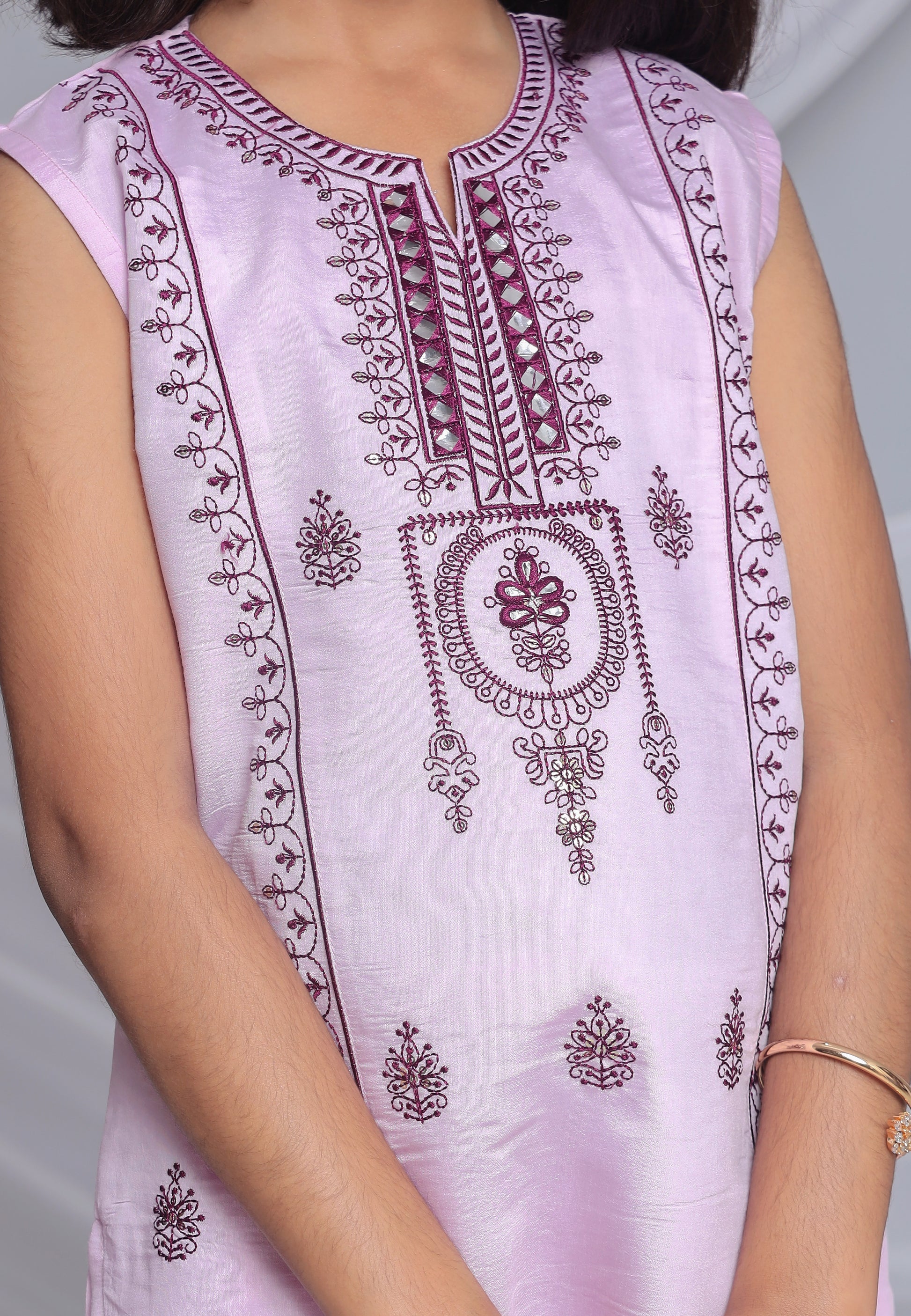 Misbis Girl's Embroidery Sleeveless Kurta Plazzo And Dupatta Set
