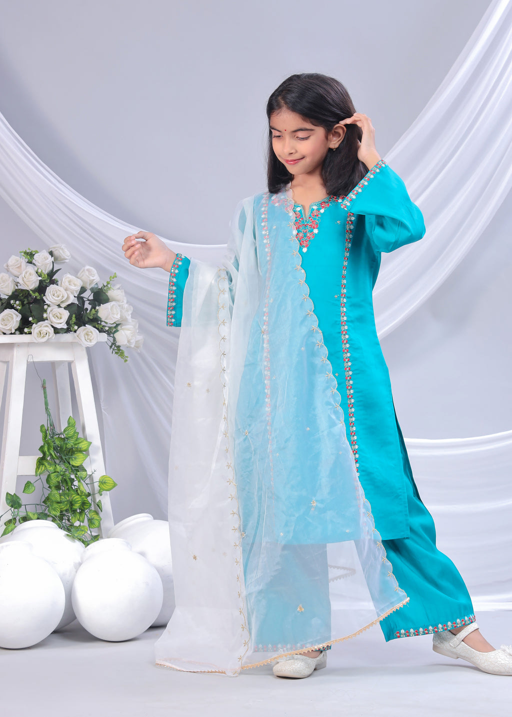 Misbis Girl's Embroidery Kurta Plazzo And Dupatta Set