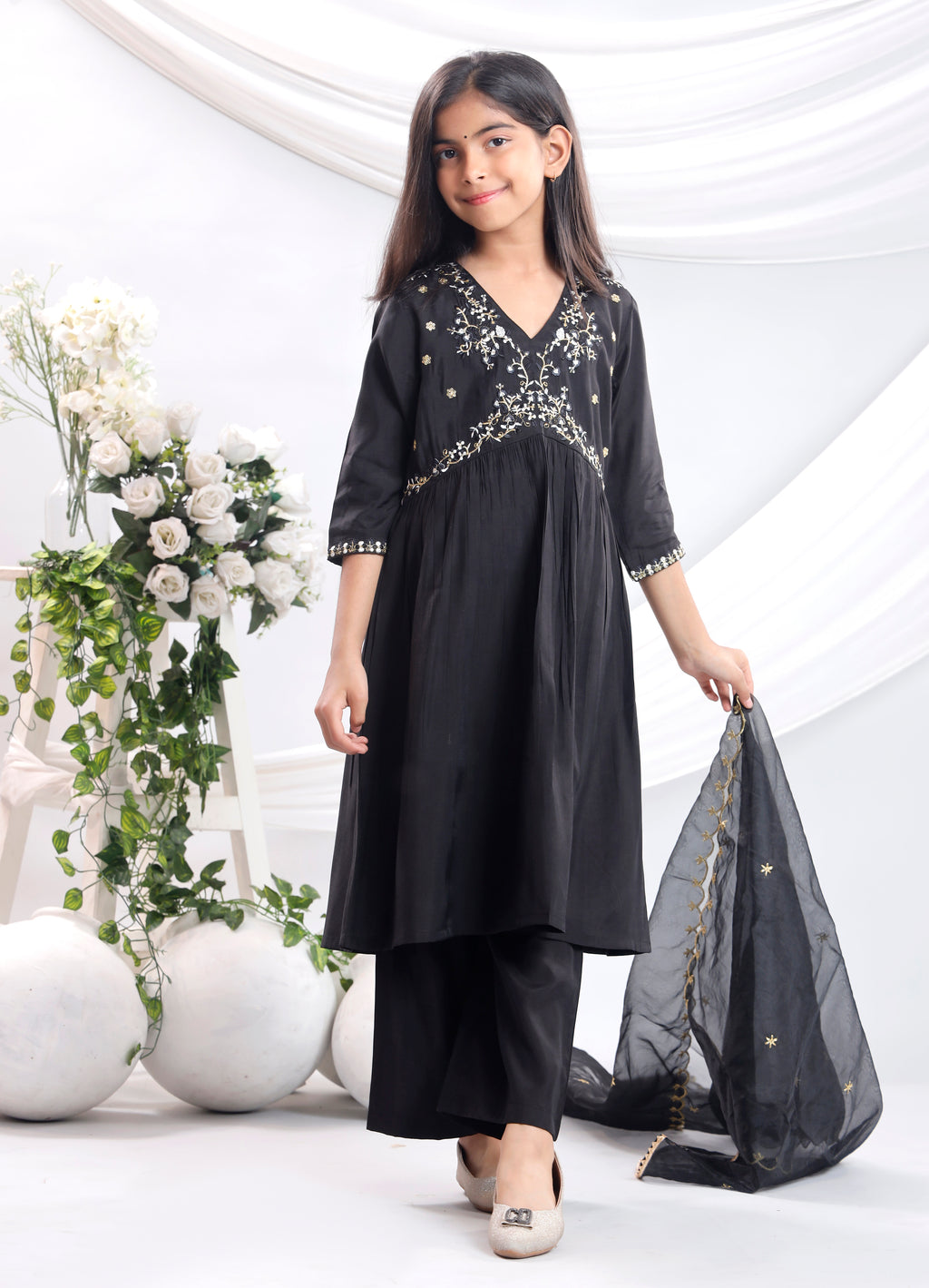 Misbis Girl's Embroidery Kurta Plazzo And Dupatta Set
