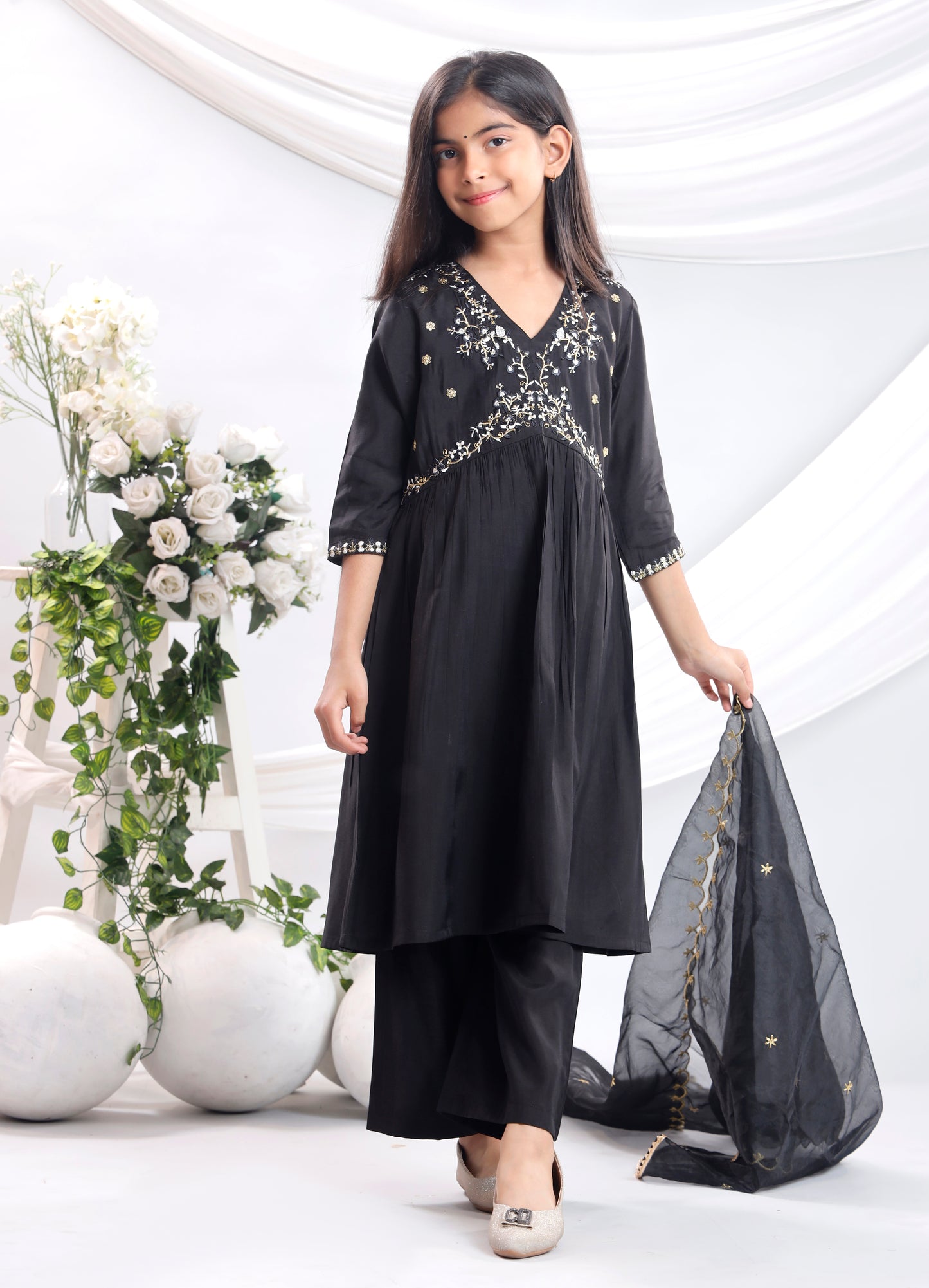 Misbis Girl's Embroidery Kurta Plazzo And Dupatta Set
