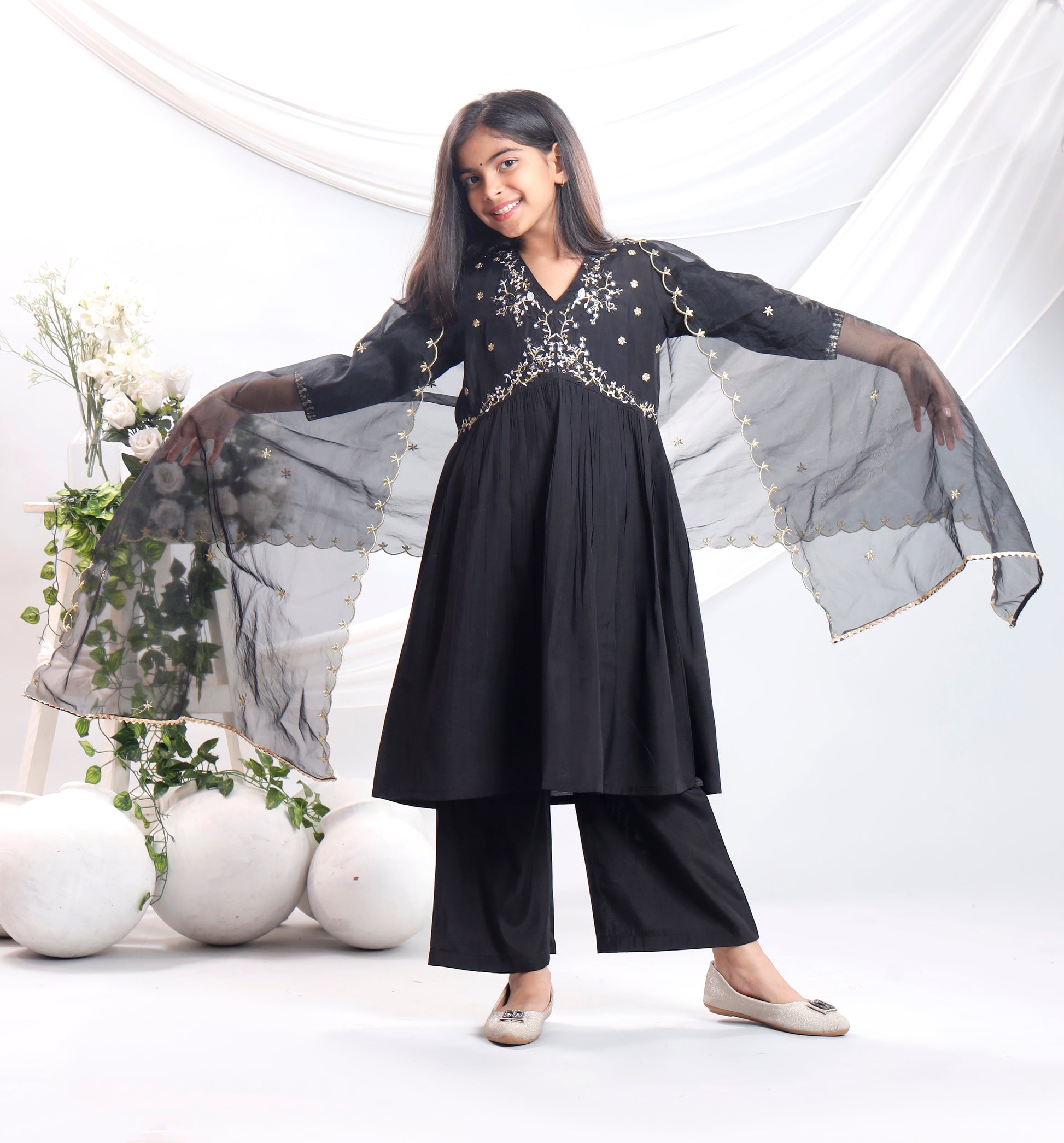 Misbis Girl's Embroidery Kurta Plazzo And Dupatta Set