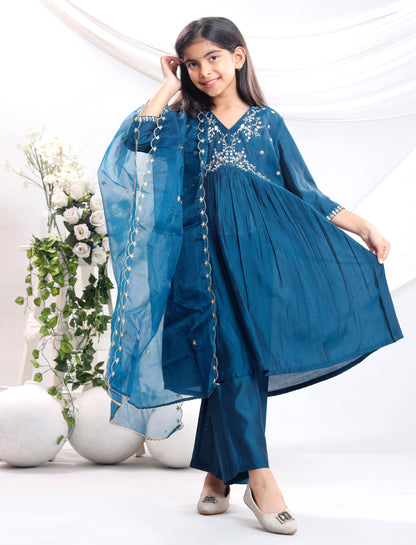 Misbis Girl's Embroidery Kurta Plazzo And Dupatta Set