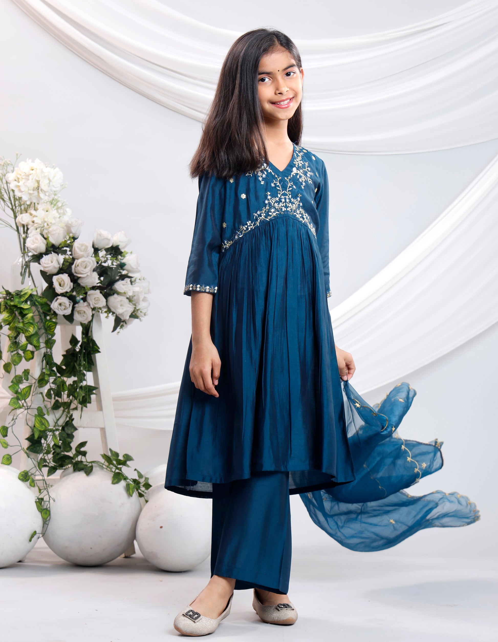 Misbis Girl's Embroidery Kurta Plazzo And Dupatta Set