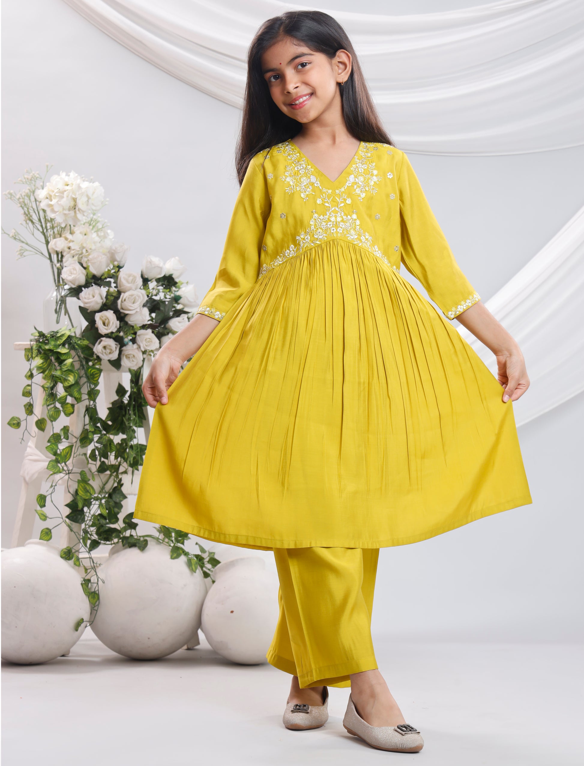 Misbis Girl's Embroidery Kurta Plazzo And Dupatta Set