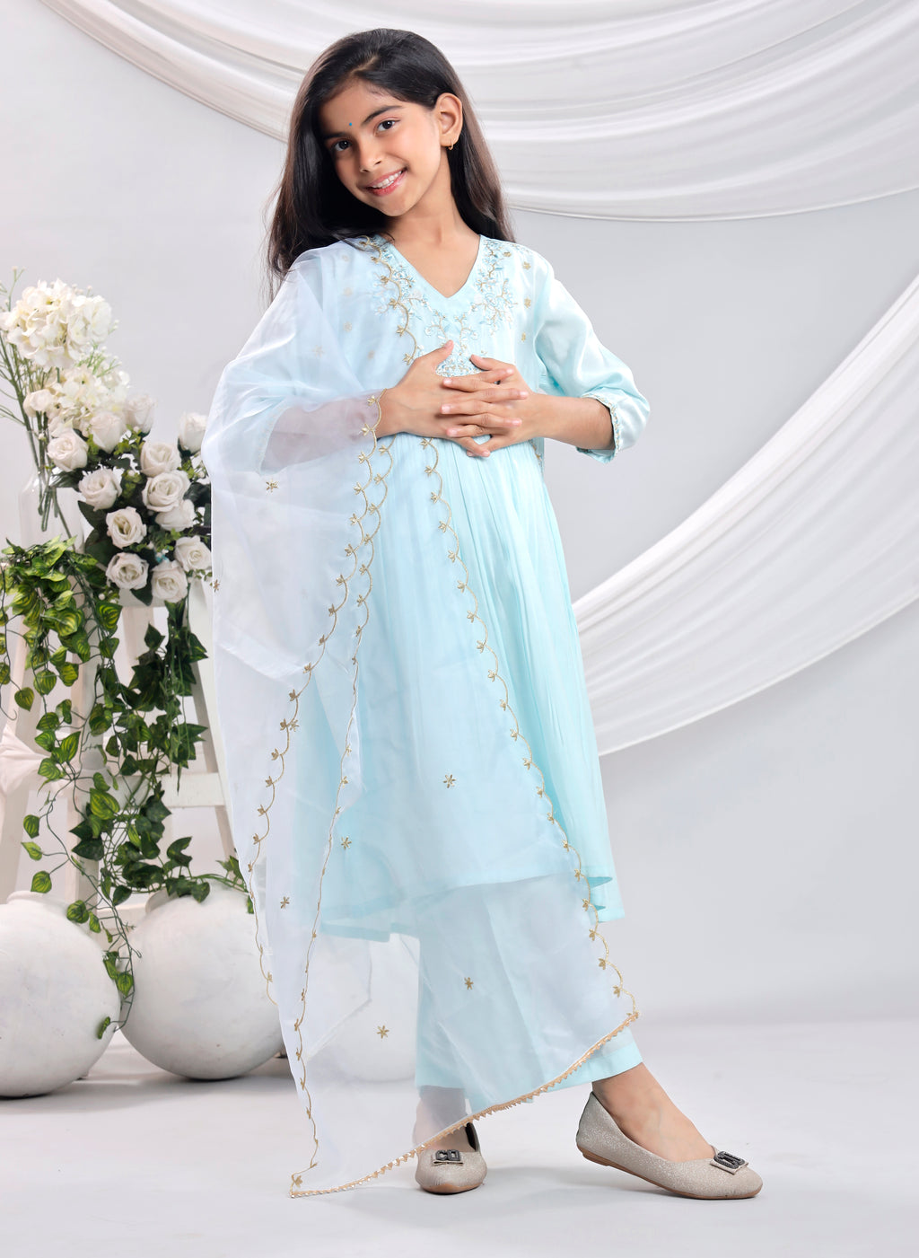 Misbis Girl's Embroidery Kurta Plazzo And Dupatta Set