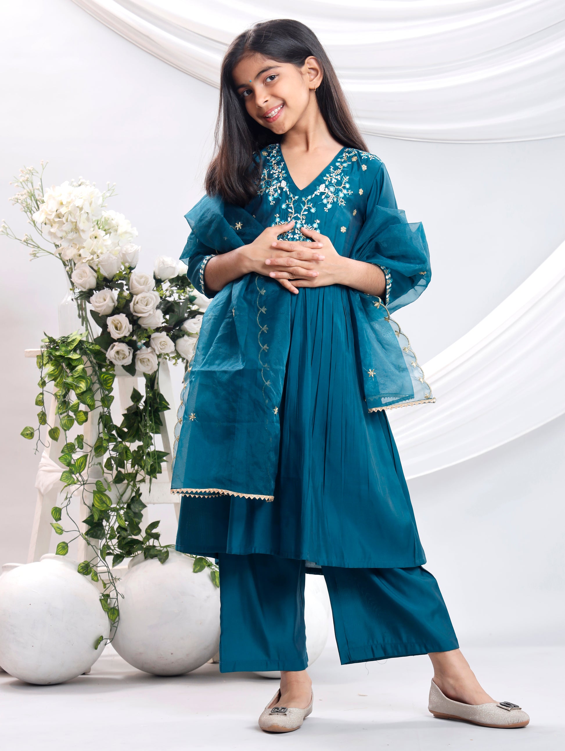 Misbis Girl's Embroidery Kurta Plazzo And Dupatta Set