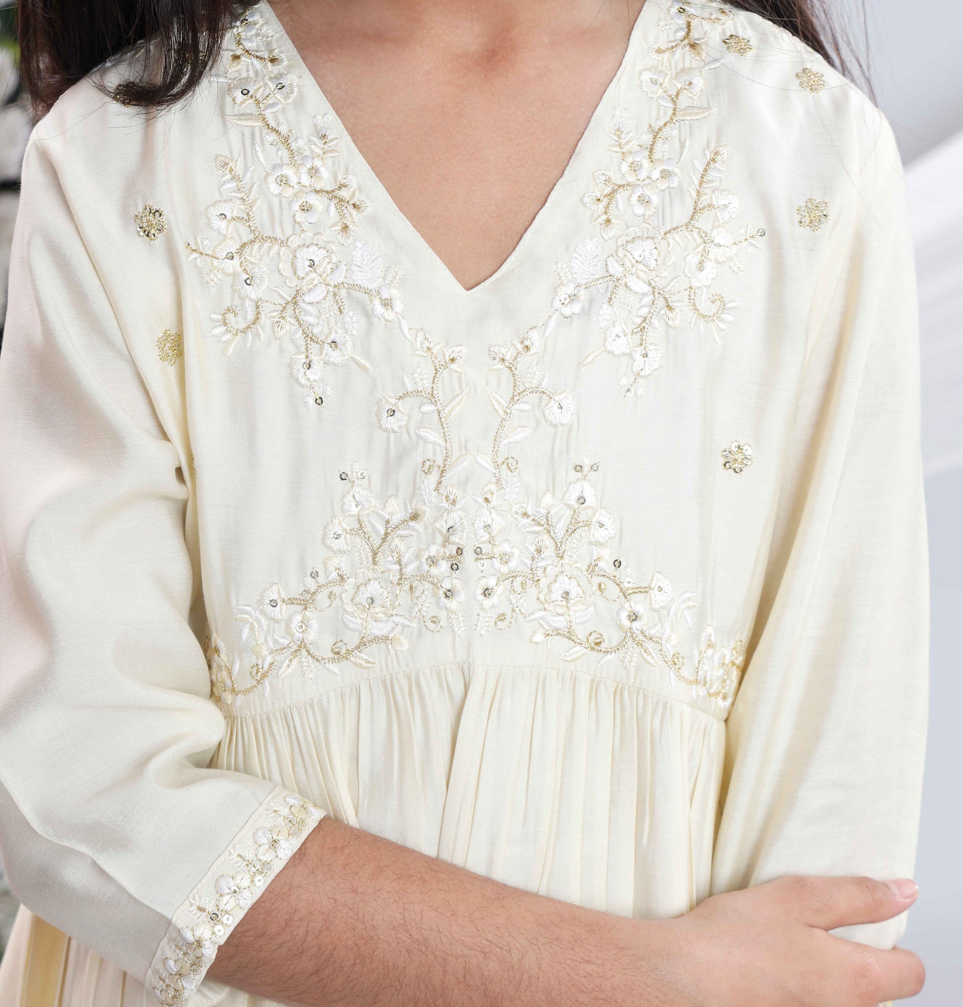 Misbis Girl's Embroidery Kurta Plazzo And Dupatta Set