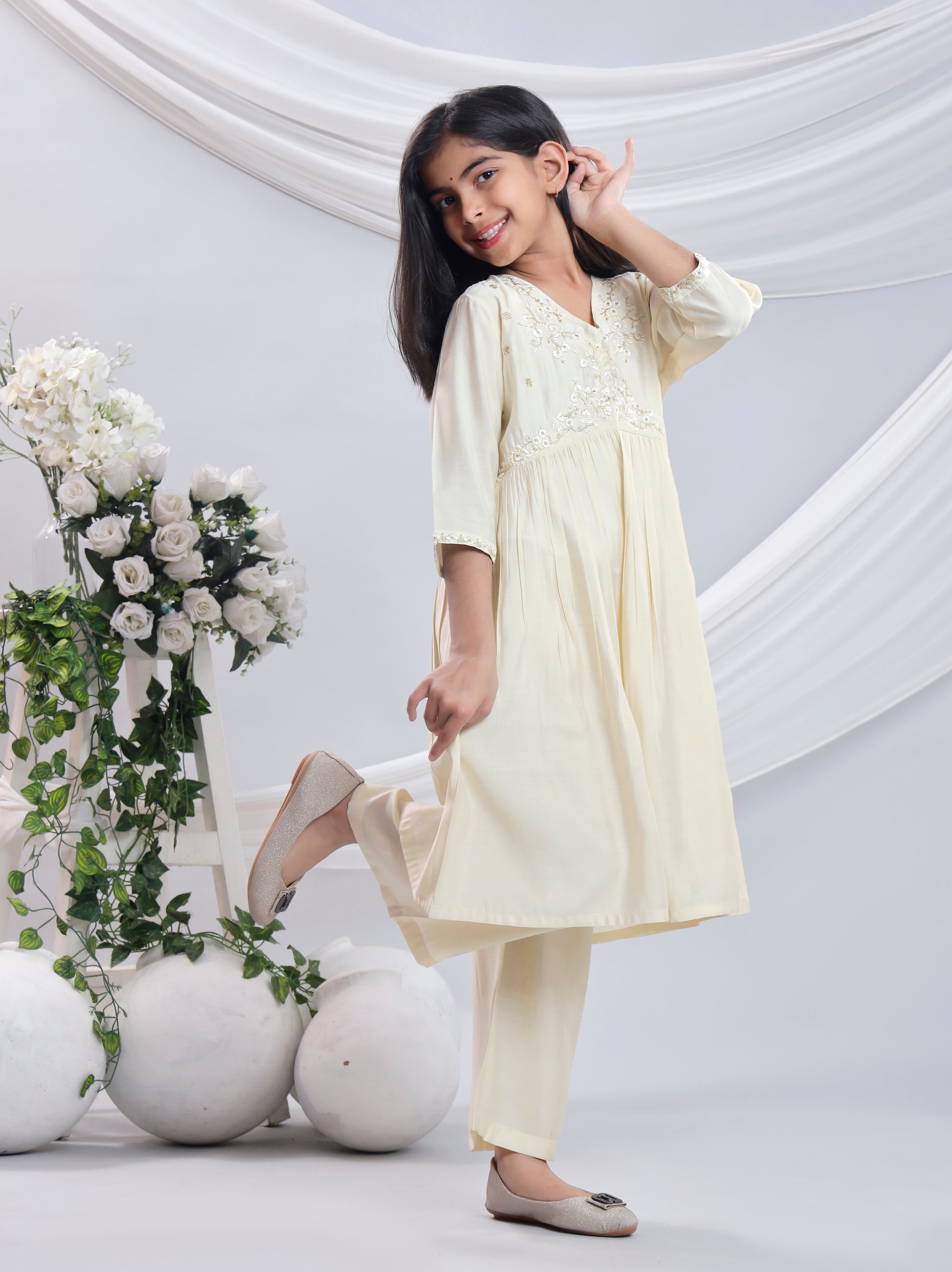 Misbis Girl's Embroidery Kurta Plazzo And Dupatta Set