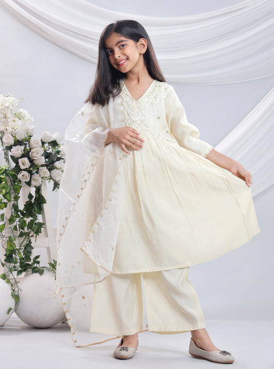 Misbis Girl's Embroidery Kurta Plazzo And Dupatta Set