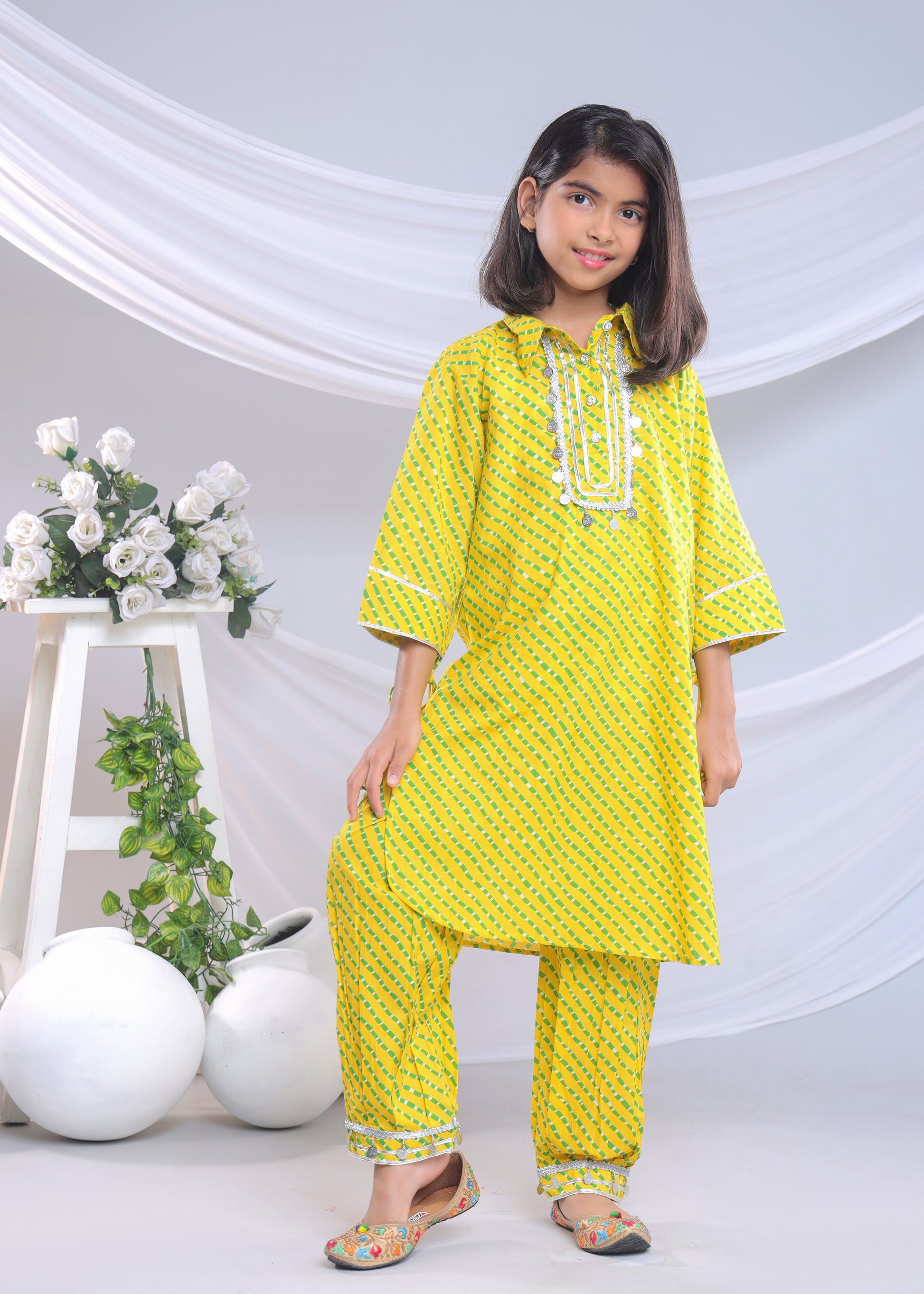 Misbis Girl's Leheriya Printed Pure Cotton Kurta With Pant
