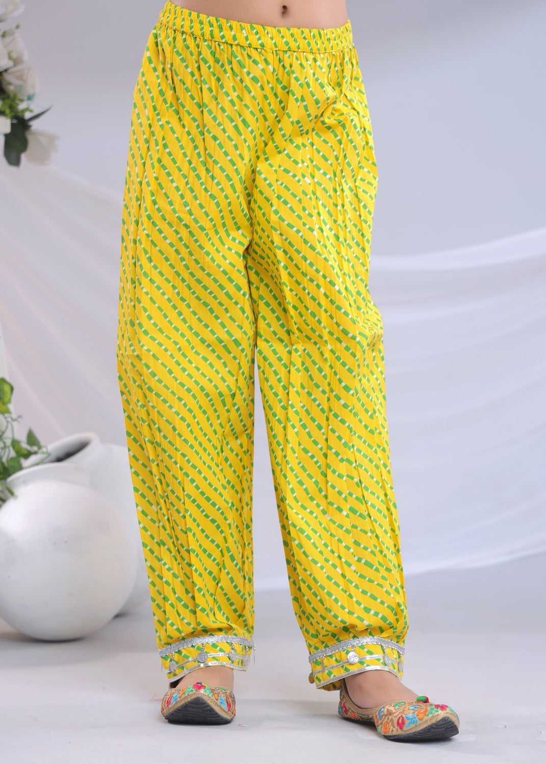 Misbis Girl's Leheriya Printed Pure Cotton Kurta With Pant
