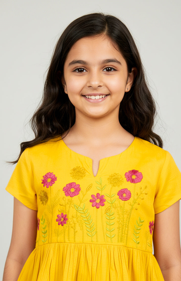 Misbis Girls Floral  Embroidery Short Kurti