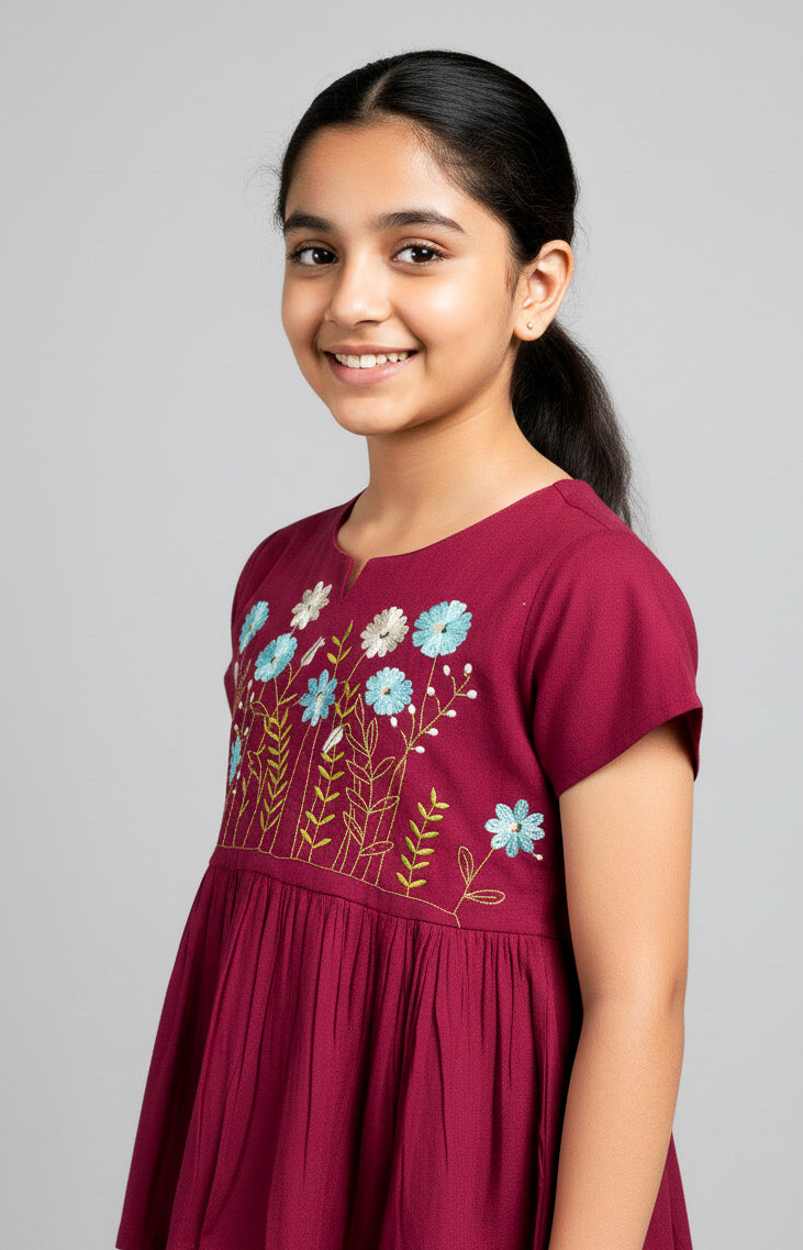 Misbis Girls Floral  Embroidery Short Kurti